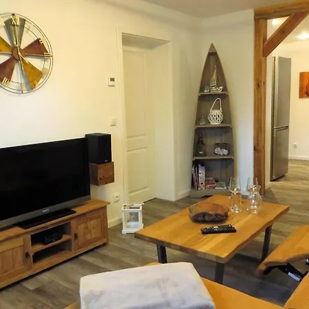 Leinelume Modern Retreat